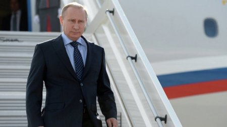 Putinin Monqolustanda belə qarşılanması... - Kreml