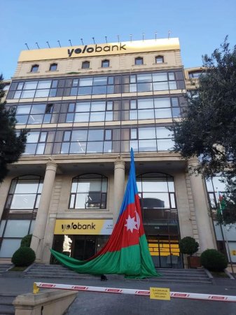 “Yelobank”dan Azərbaycan bayrağına hörmətsizlik – FOTO