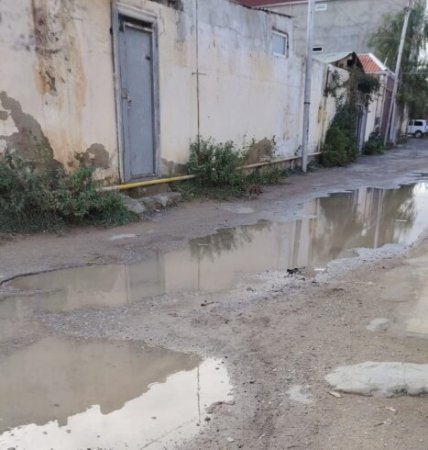 Sabunçuda sakinlərin öz hesablarına təmir etdikləri yolu SOCAR bərbad hala saldı - ETİRAZ / FOTOLAR