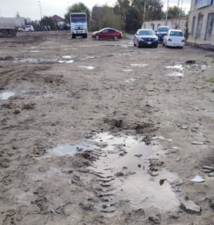 Sabunçuda sakinlərin öz hesablarına təmir etdikləri yolu SOCAR bərbad hala saldı - ETİRAZ / FOTOLAR