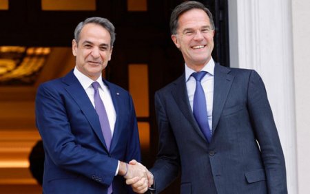 Rutte Mitsotakislə görüşdü