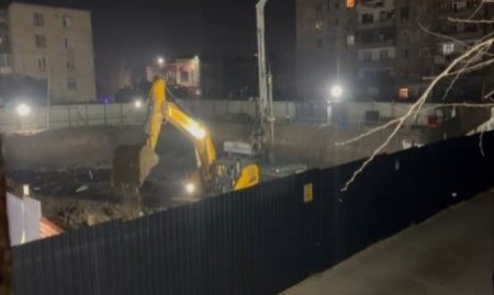 Sabunçuda GECƏ XƏLVƏT... TÜLKÜ BƏY..: SÖKHASÖKDÜR... -"Polis əməkdaşları ərazini tərk edən kimi iş yenidən başlayır"